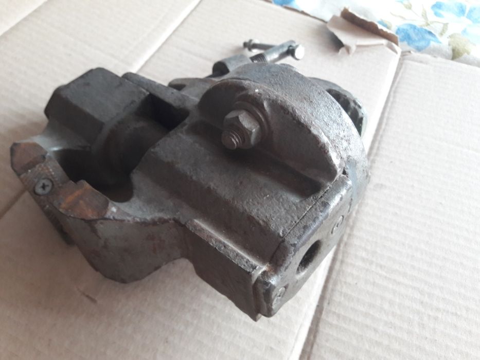 Тиски старые советские