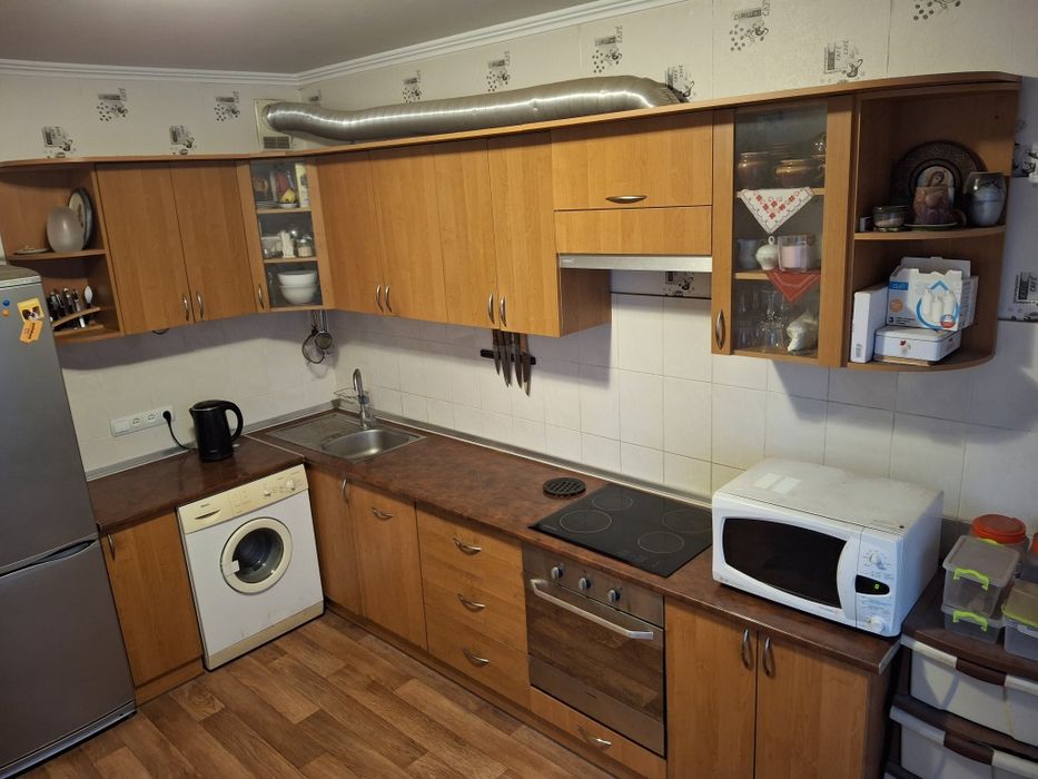 Продам кухню (кухонні меблі)