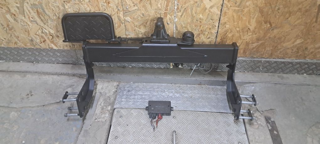 Фаркоп підніжка Sprinter Crafter СПАРКА