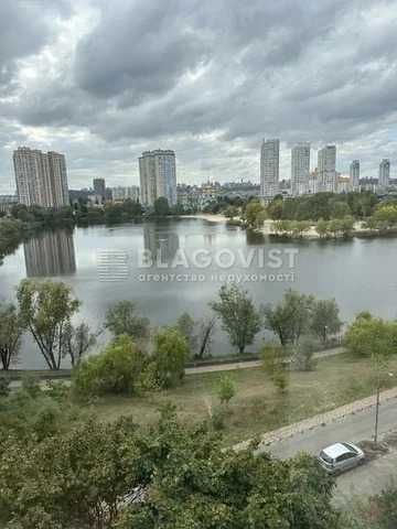 Березняківська 30, 3-кімн. квартира, гарний стан