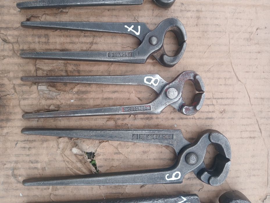 Zestaw starych narzędzi  obcęgi z epoki PRL Antyki Kolekcja Loft