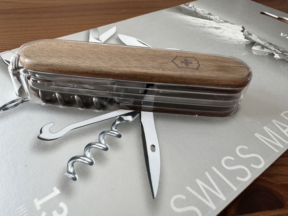 Victorinox Huntsman Wood nowy szwajcarski scyzoryk