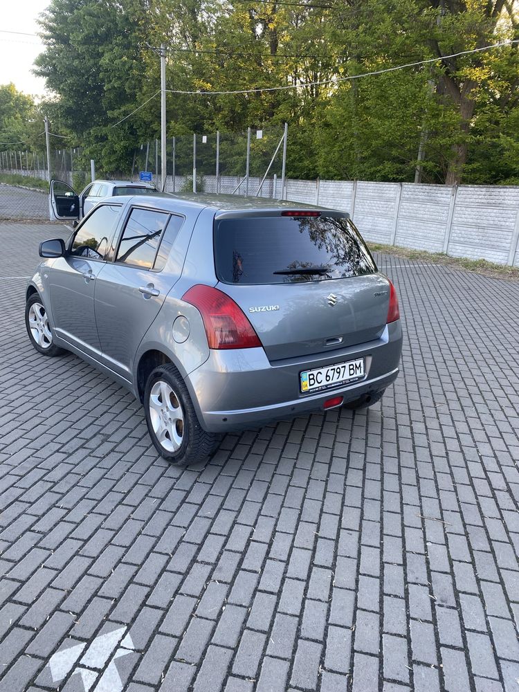 Продам авто Suzuki Swift 2006р. 1.3 бензин