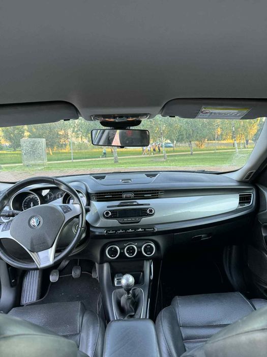 Alfa Romeo Giulietta 1.6 JTDm distinctive