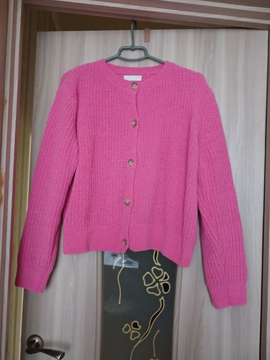 Жіночий светр, дуже ніжний.розміру м