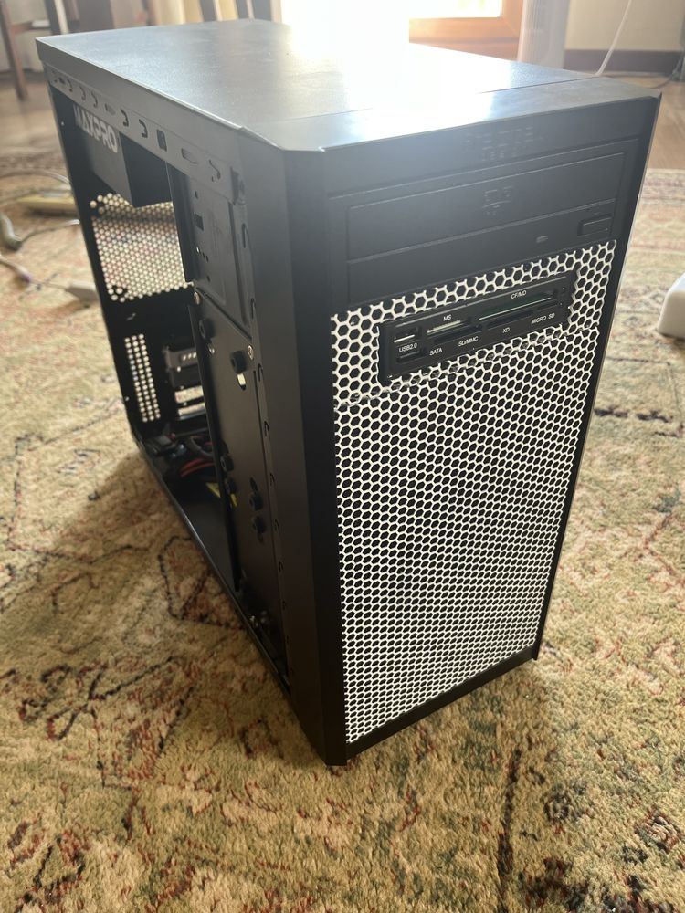 Obudowa Fractal Design zasilacz 400w enermax 80+