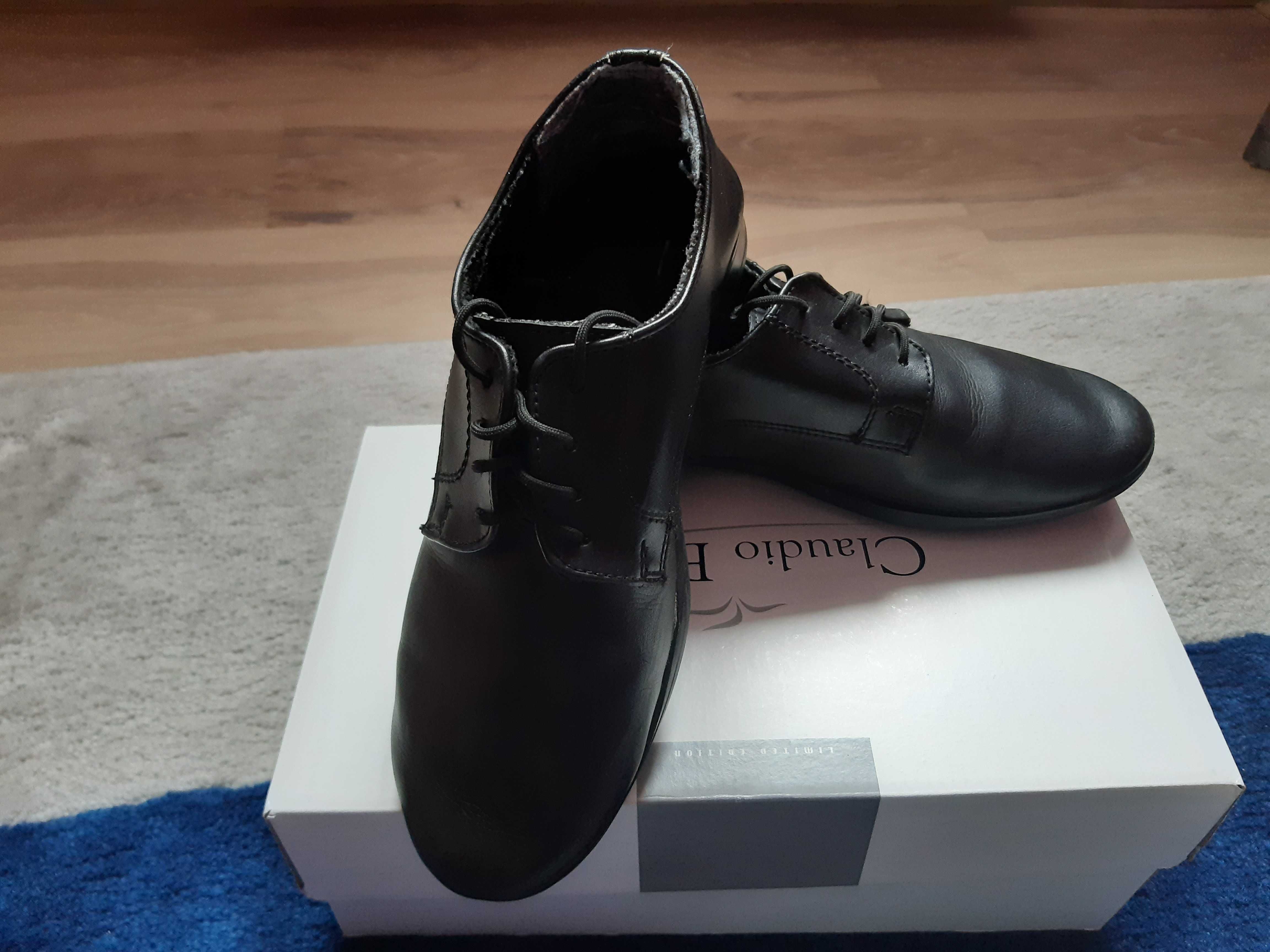 Buty czarne komunijne, r. 33 cm