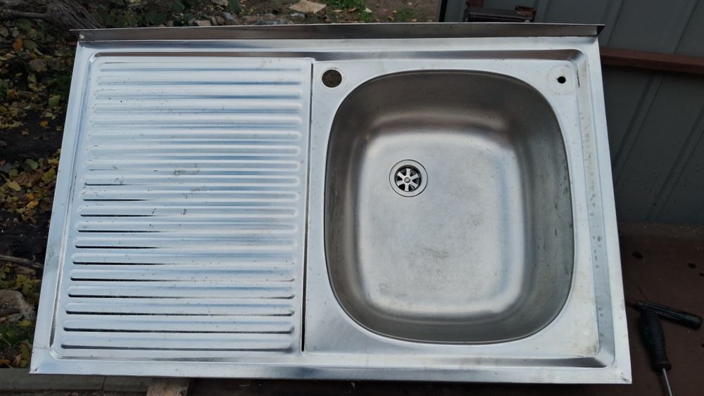 Мойка с нержавейки накладная