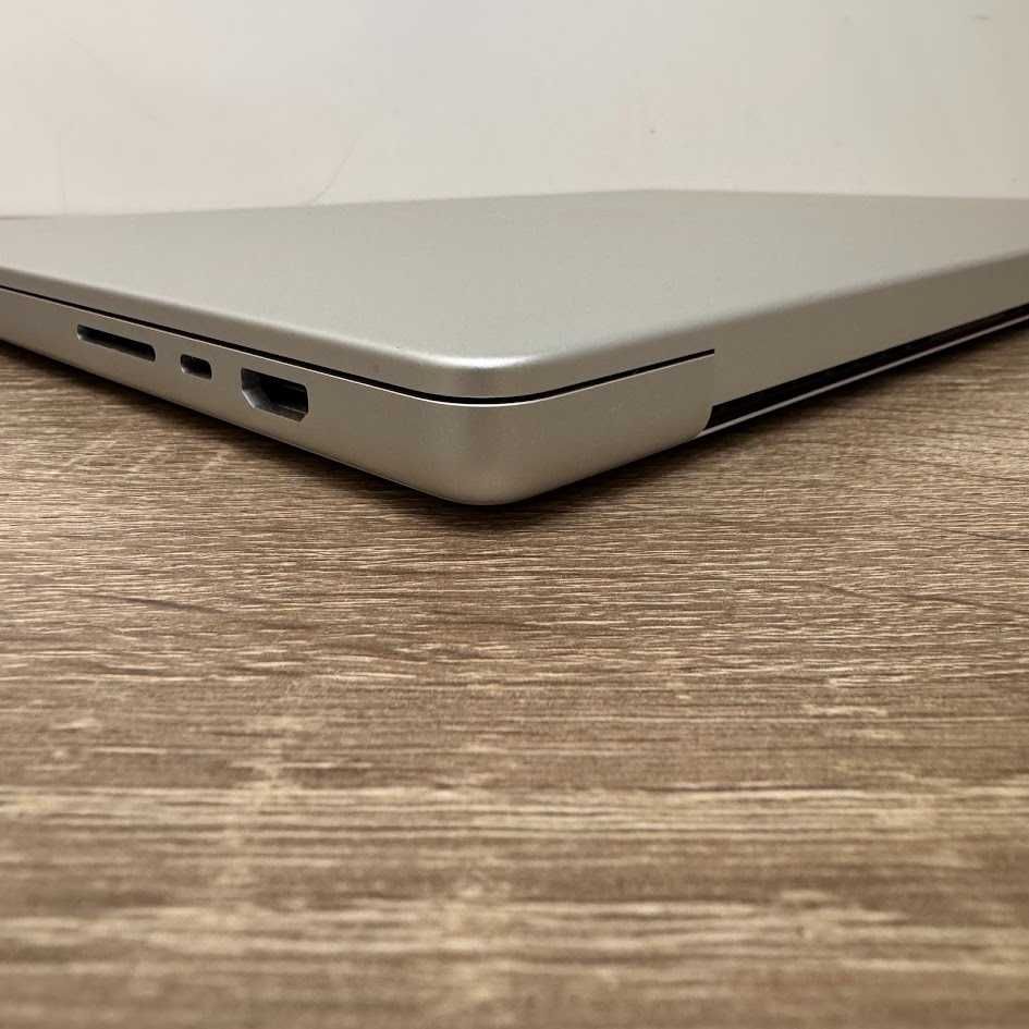 Macbook Pro 16" 2023 M2 Pro / 16Gb DDR5 / SSD 512Gb акб:97% (M0468)