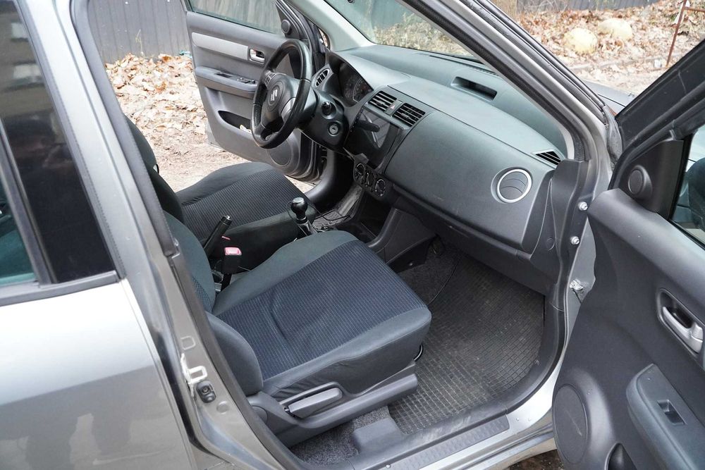 Продам Suzuki Swift 2008 механіка 154 тис/км 1.3 MT 92 к.с – свій