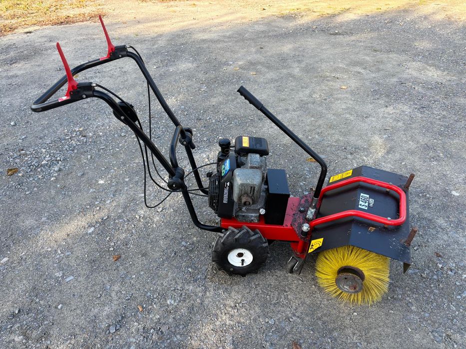 Zamiatarka spalinowa honda