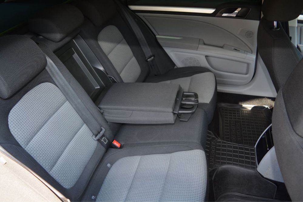 Skoda Superb 2 2010р. || покоління, в кузові універсал.