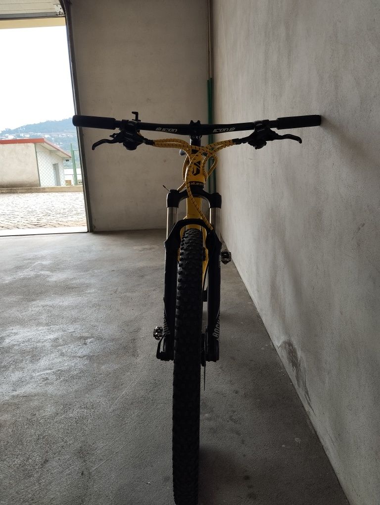 Bicicleta BTT COLUER