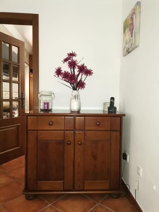 Mobília em pinho para sala de jantar