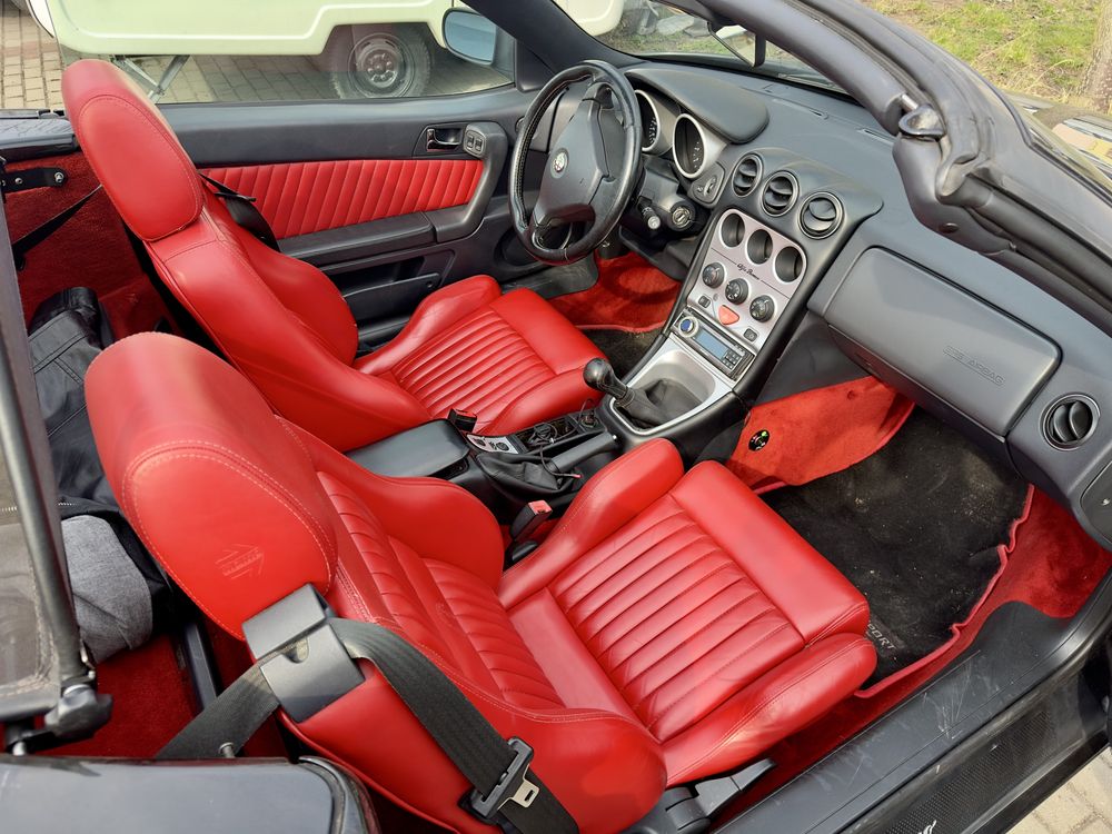 Alfa Romek Spider 916 2.0 T. Spark