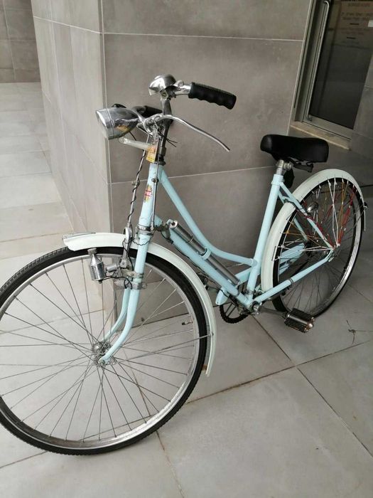 Bicicleta Pasteleira antiga. Totalmente restaurada. Pouco uso