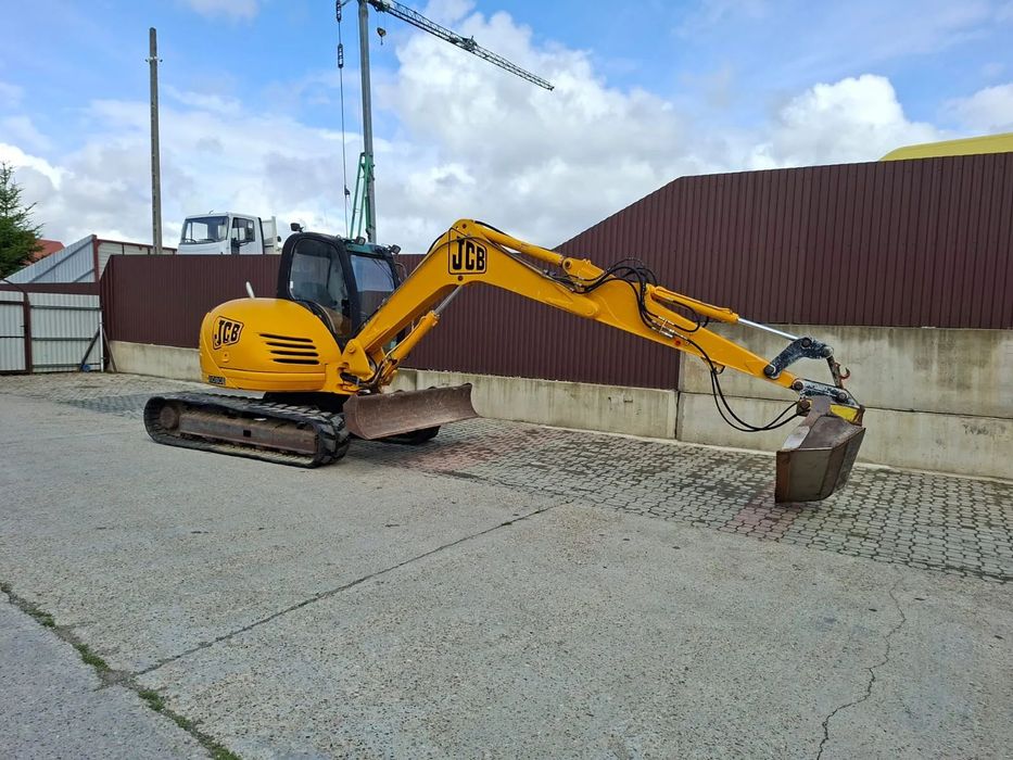 JCB 8080