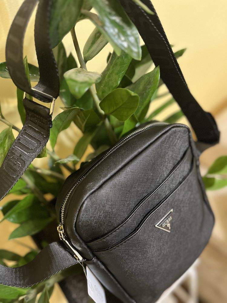 Сумочка чоловіча Guess