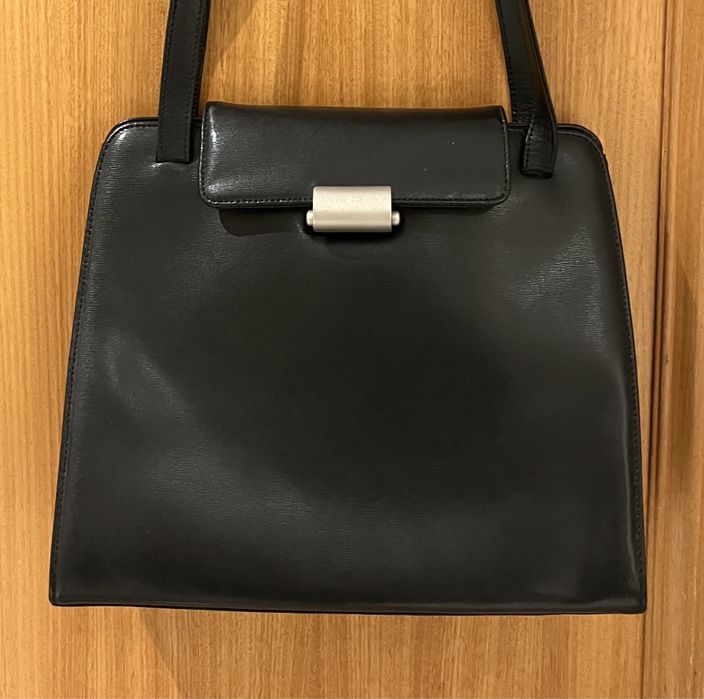 Mala preta de senhora, Mandarina Duck