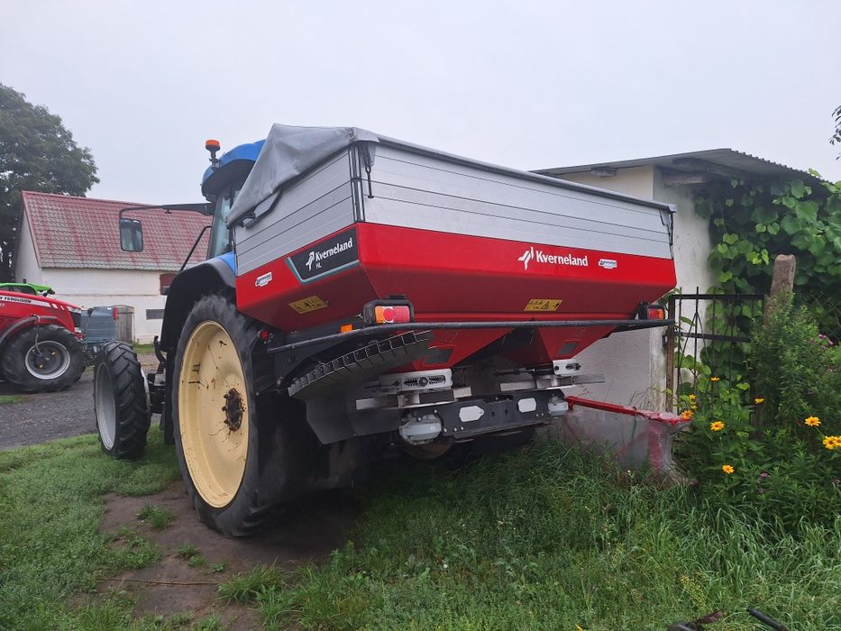 Rozsiewacz Kverneland hl 3200 z plandeką