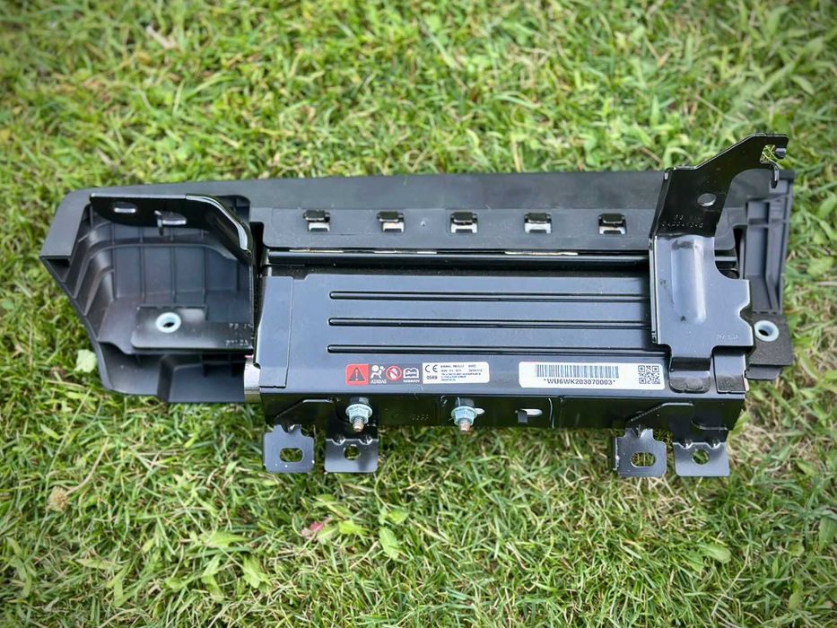 Подушка безпеки колін пасажира NISSAN Leaf ZE1 (18-) 34309711g