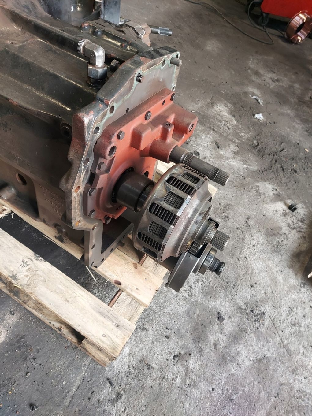 SKRZYNIA BIEGÓW SEMI POWERSHIFT 2093419012J 290702 GG30W CASE 9080 2003R
