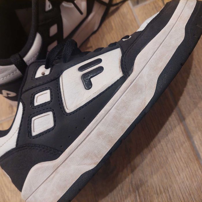 Кросівки Fila 37р. Устілка 23 см