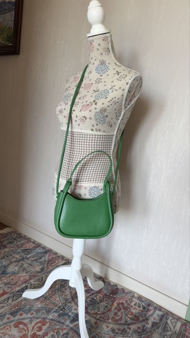 Стильна зелена сумка