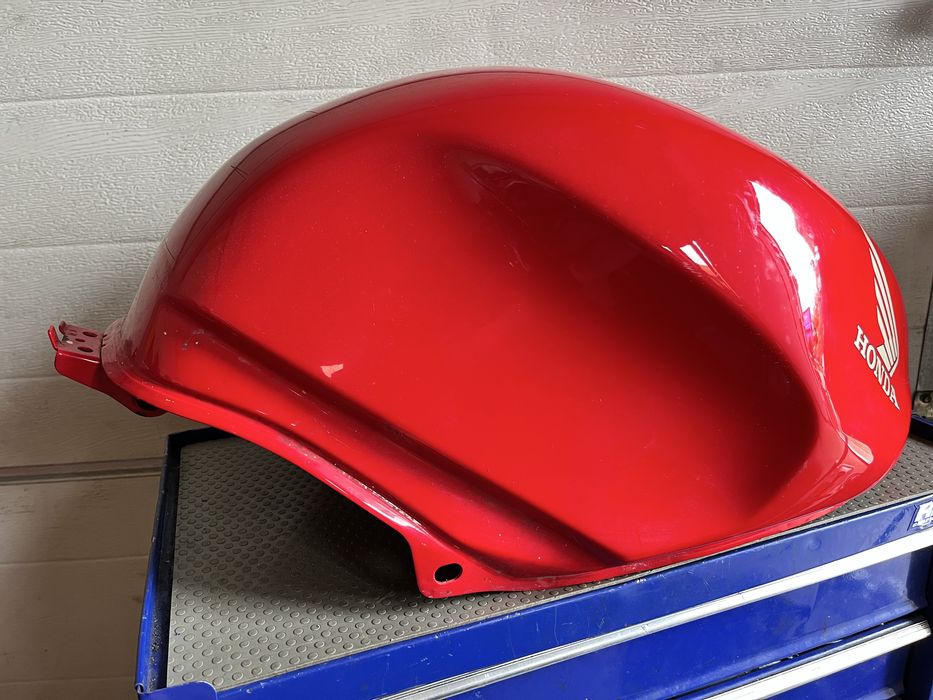 Zbiornik paliwa bak  honda vfr 750  rc 36