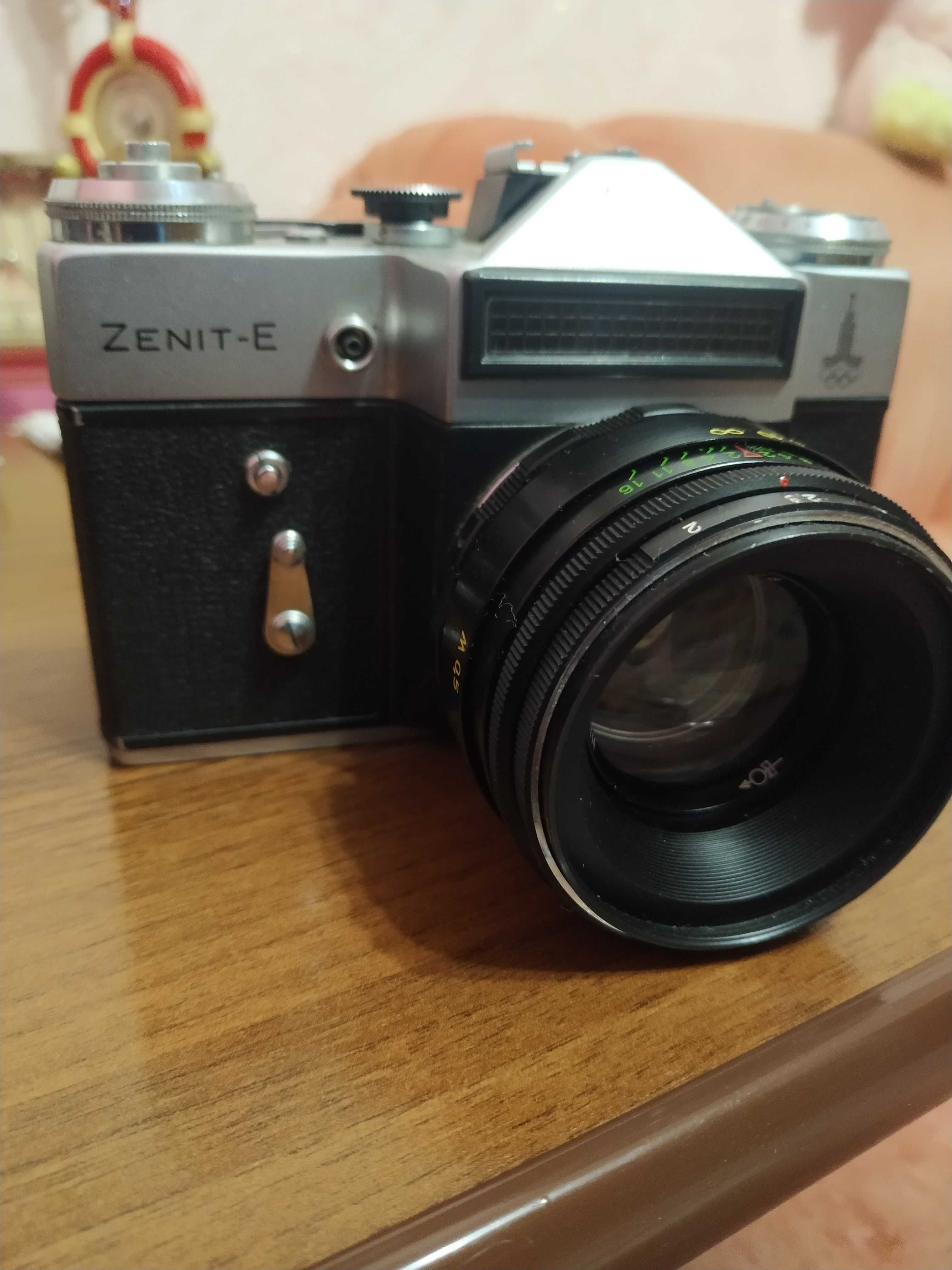 Продается фотоаппарат ZENIT- E
