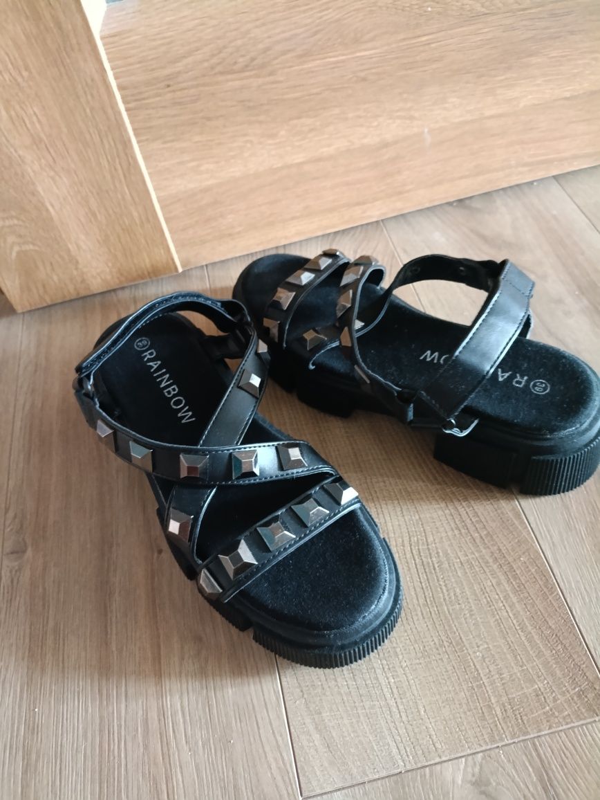 Nowe sandały damskie 39