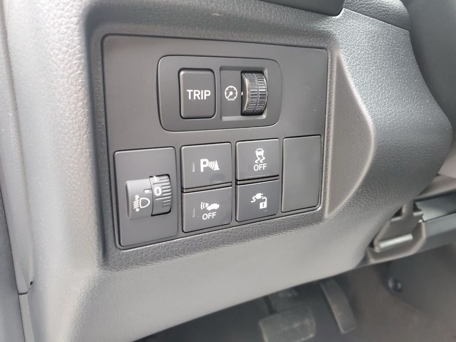 Оренда електромобіля Honda M-NV 2024