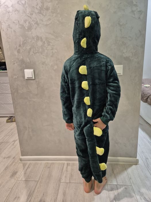 Маскарадный костюм Динозавра 5-7лет, снеговик и медведь  3-6лет