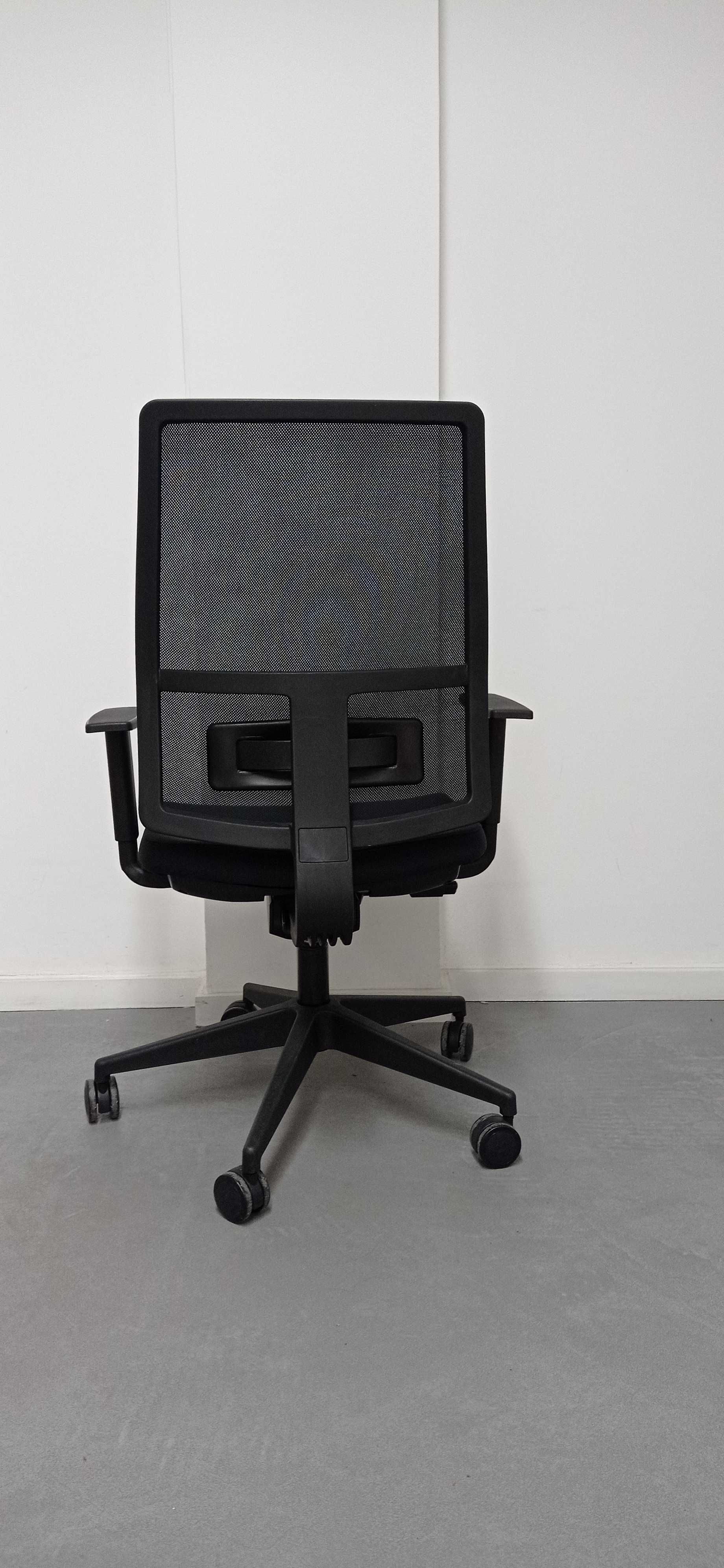 Cadeiras de Escritório. Ergonómicas. Ótima qualidade. Marca Famo
