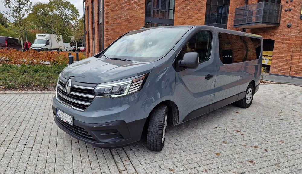Renault Trafic - Bus / samochód na wynajem 9 osobowy