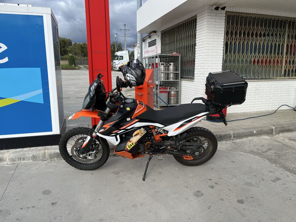 Ktm 890 Adv R com varios extra. Vendo por falta de uso no futuro proxi