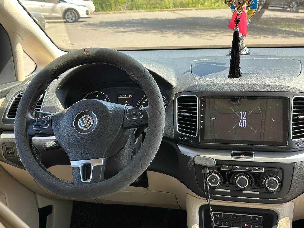 Avtoreal Volkswagen Sharan Дизель 2.0