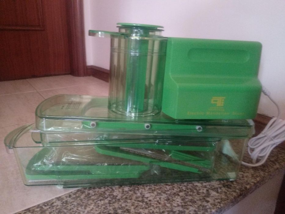 Fatiador elétrico de Mandoline com recipiente