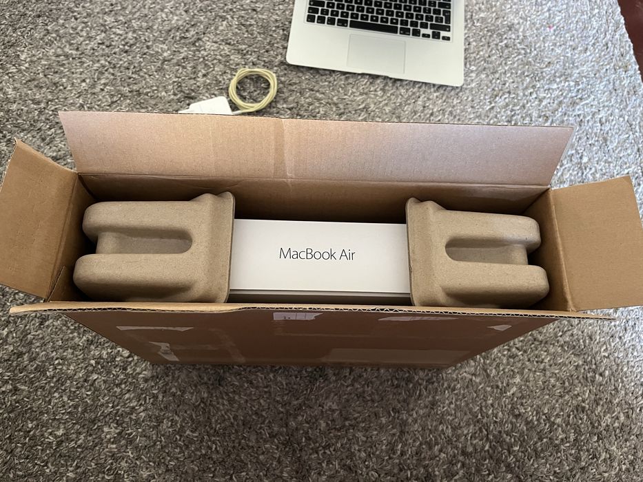 MacBook air 13”