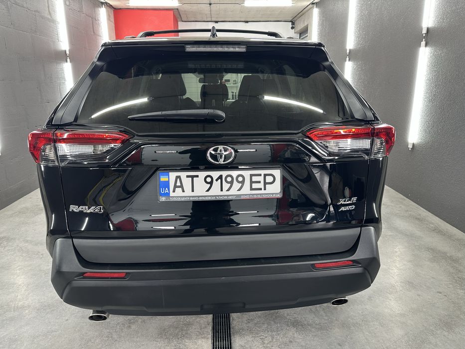 Тойота рав 4  від власника