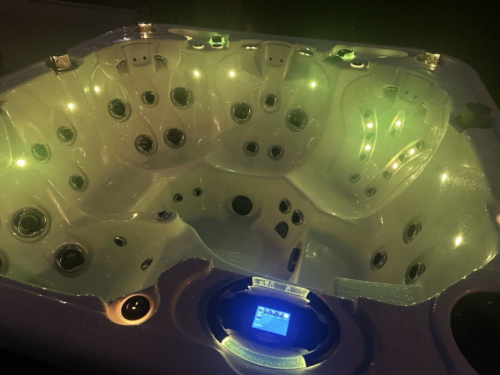 Coast Spas Helios 234x234x102 Jacuzzi ogrodowe stan idealny