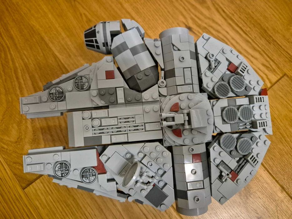 Продам LEGO Star Wars Тисячолітній сокіл (75375), б/у