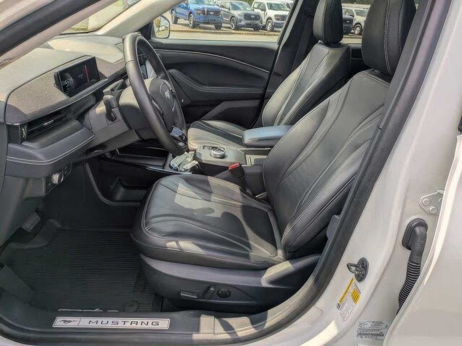 Ford Mustang Mach-E Premium      2021