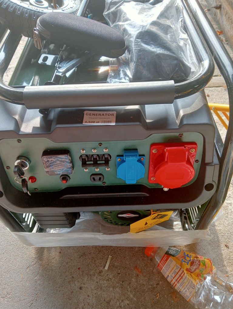 Generator prądu OLPER OP-702P.