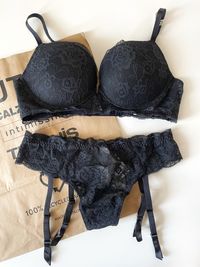 Базовий комплект від Intimissimi