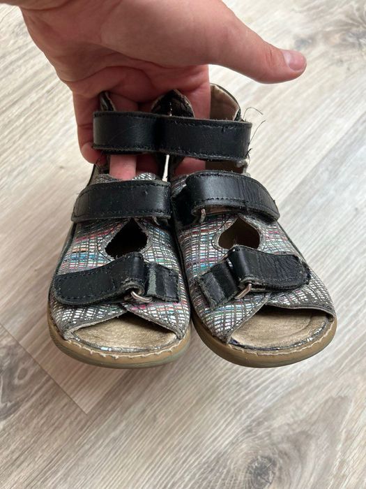 Віддаю БЕЗКОШТОВНО ортопедичне взуття 23р босоніжки хлопчику