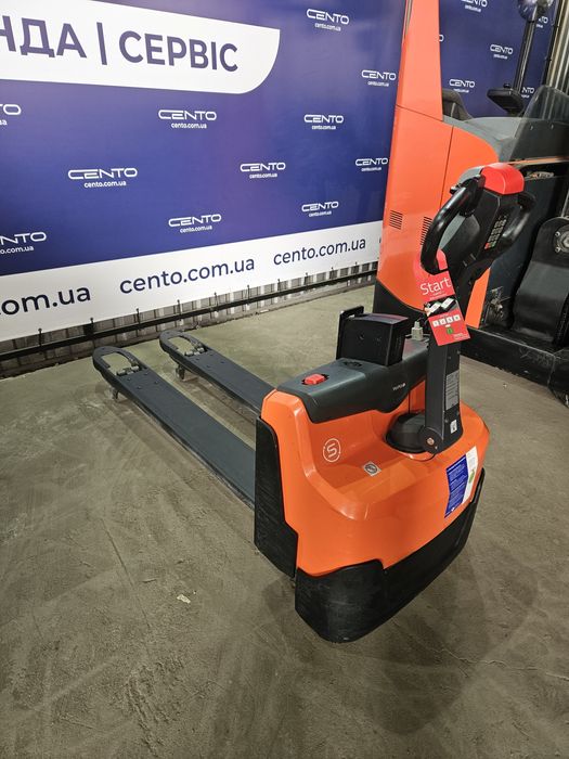 Електронавантажувачі Toyota з Li-ion АКБ. Вилочные погрузчики Тойота