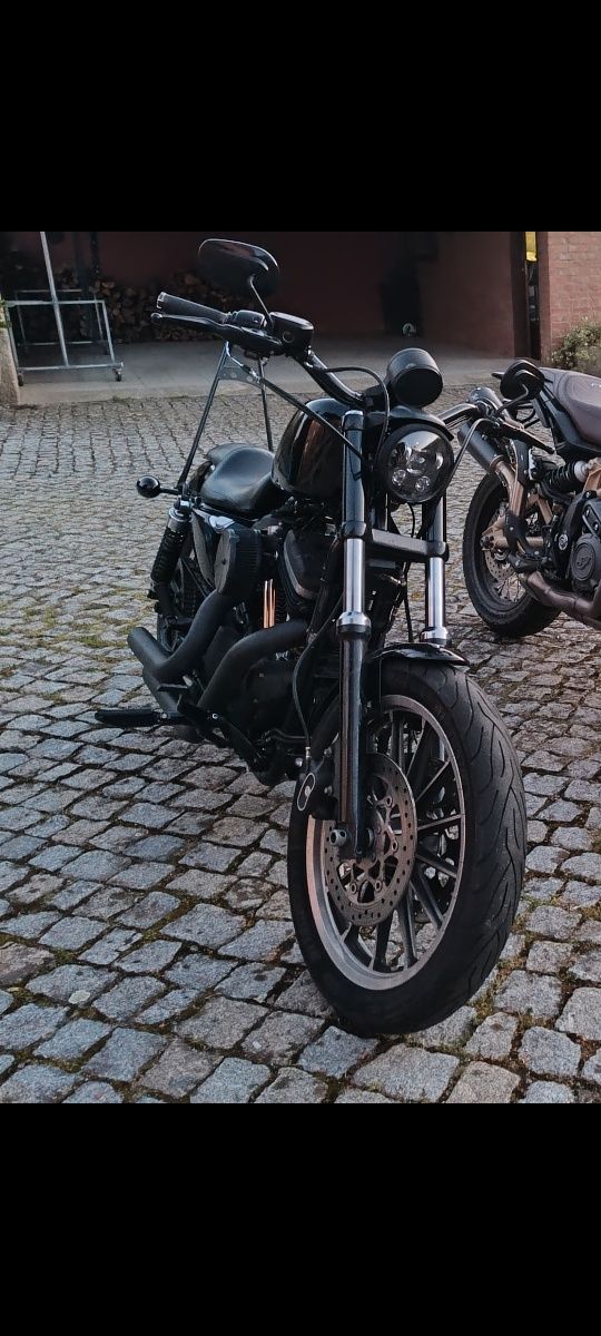 Harley Davidson 883R