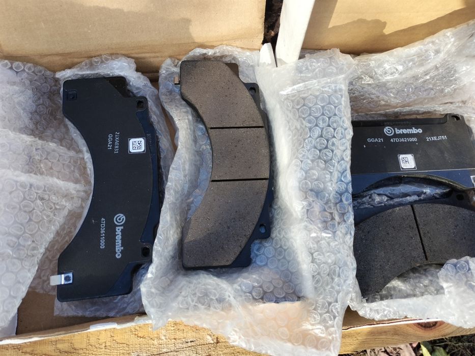 Колодки Brembo Hummer. Оригінал