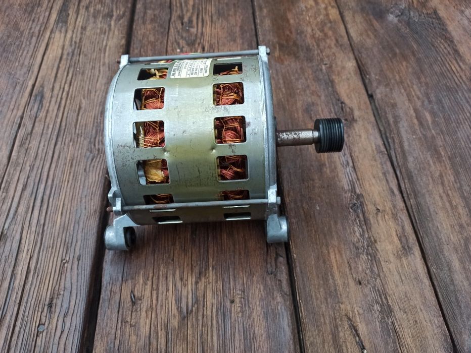 Двигатель стиральной машинки Siemens